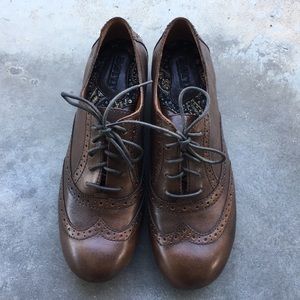 Born Oxford Leather Flats Size 7.5